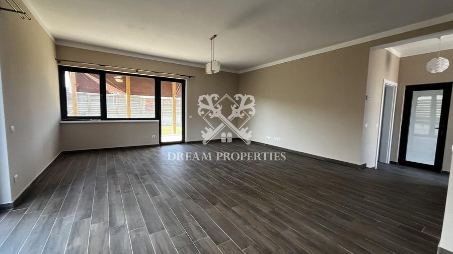 COMISION 0%! Casa individuala 4 camere, 3 bai, teren 440 mp, Dezmir