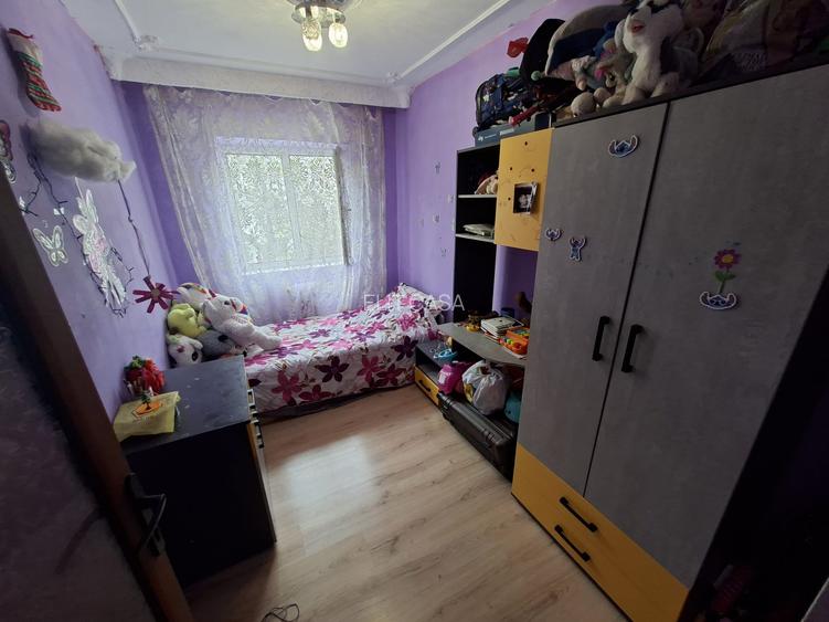 Apartament cu 3 camere, decomandat, etajul 2/4, zona Galata - 5