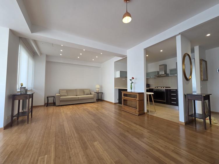 Apartament luminos si spatios, in zona Dorobanti, pretabil birou/rezidenta