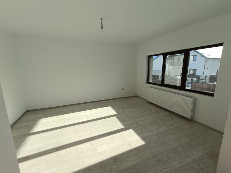 Duplex, 4 camere, pivniță generoasă — Valea Lupului, Iași