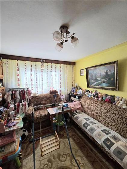 Apartament 3 camere, Etaj 1, Navodari