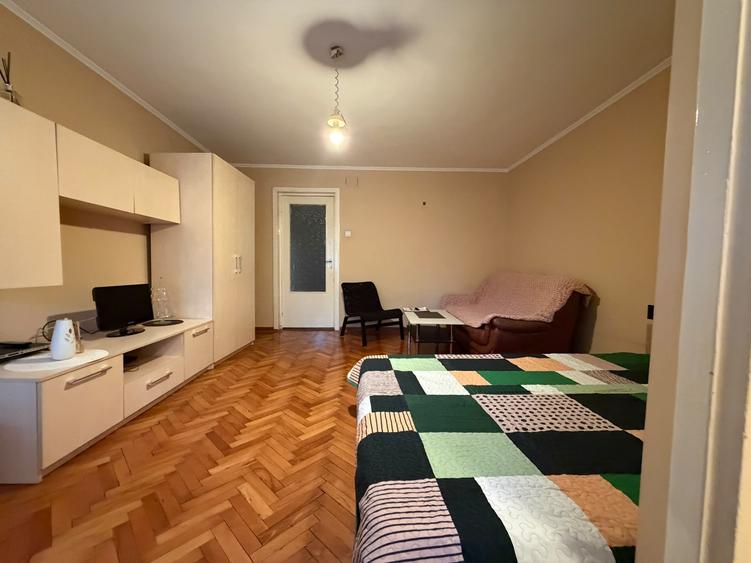 Apartament spatios, o camera, 32 mp utili - Circumvalatiunii