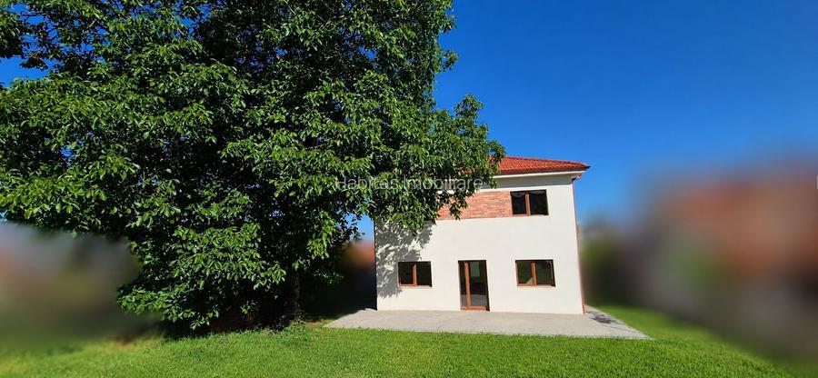 Casa individuala, teren 700 mp, semifinisata, Dezmir zona str Closca - 2