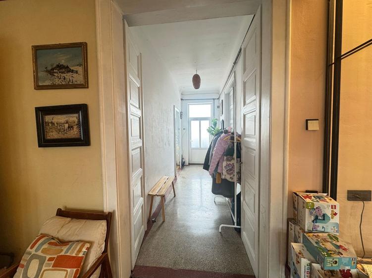 Apartament interbelic in zona Mihai Viteazul-103mp, et. 2/2