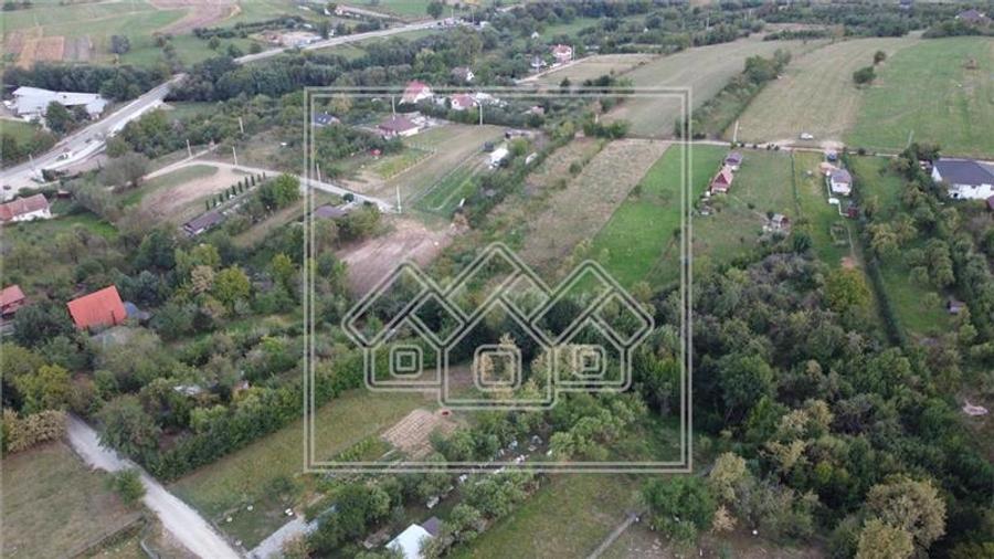 Teren intravilan construibil 996 mp - zona Tropinii Noi