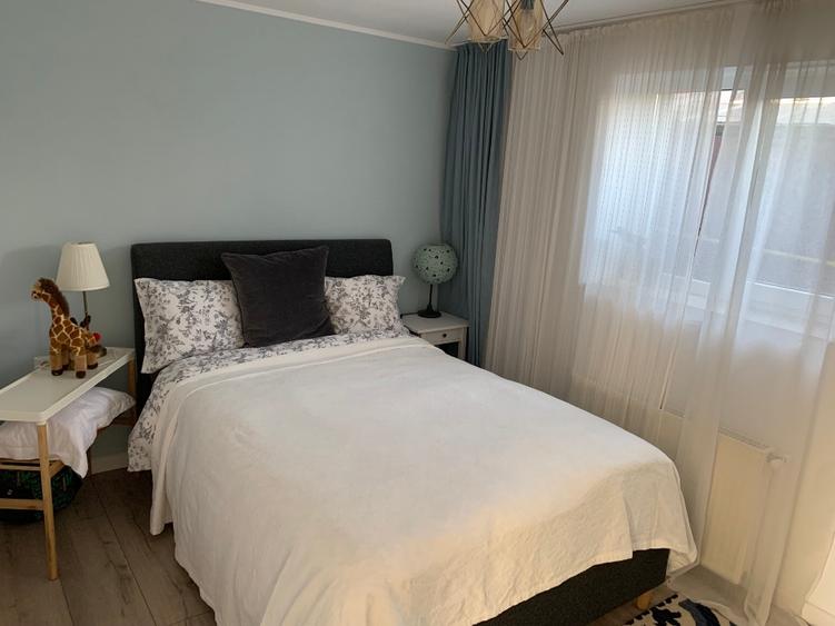 Casa parter plus mansarda cu intrare separata