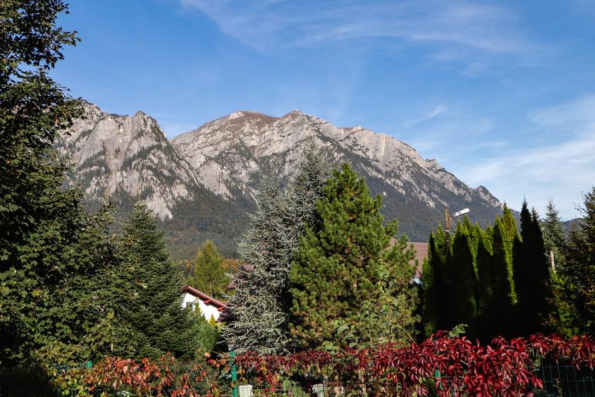 Busteni – Piatra Arsa, vila noua de vanzare! Vedere de top spre muntii Bucegi!