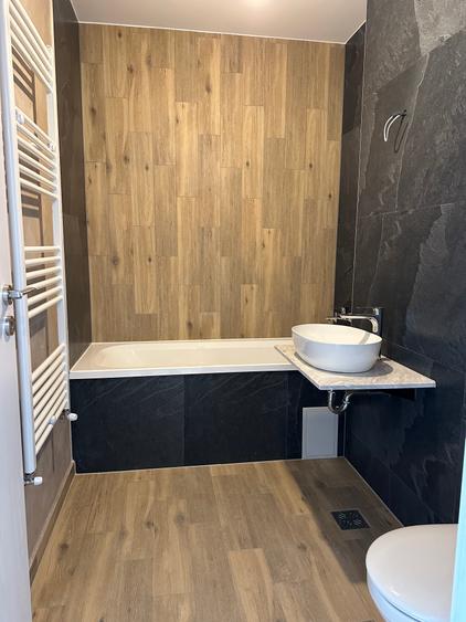 Studio, 43 mp + min. 3 mp balcon, TVA inclus 21%, 2027