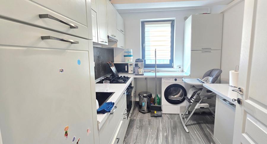 Etaj 2 - Apartament 2 camere decomandat, mobilat, utilat, INTABULAT