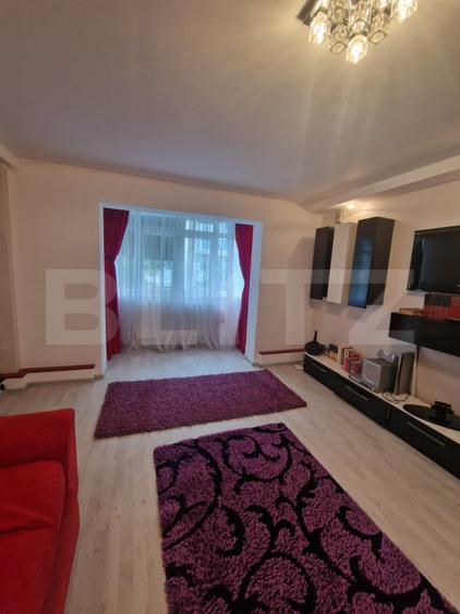 Apartament 3 camere, 69 mp, etaj 1, decomandat, zona Zamca