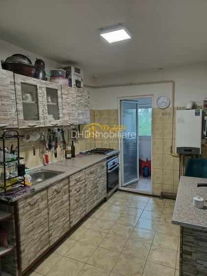 Apartament 3 camere decomandate, zona Tatarasi-Gradinari. - 5
