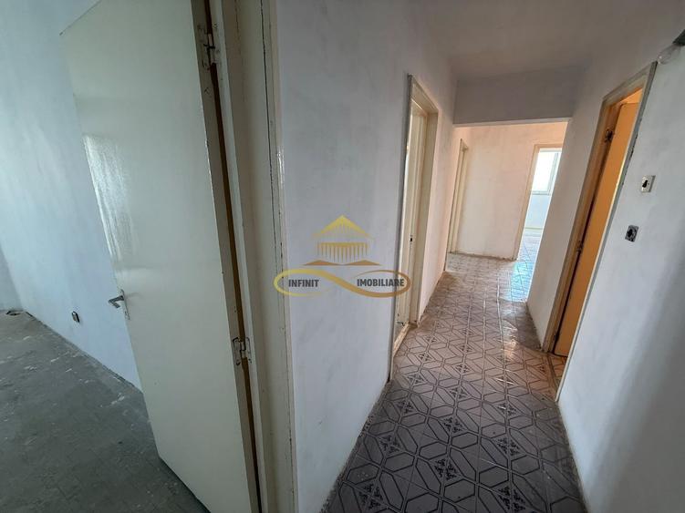 Apartament 3 camere de vanzare in Bacau