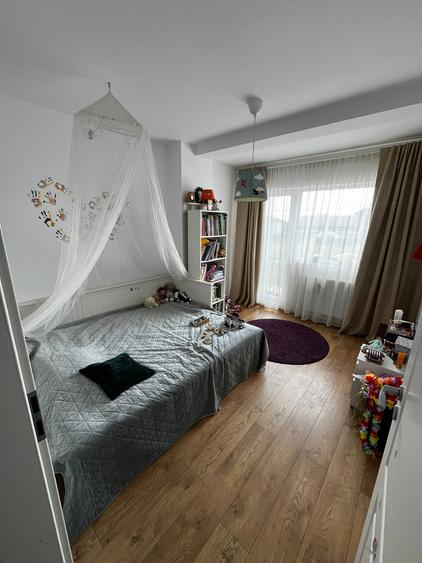 Vila cocheta, zona de vile linistita, ideal familie cu 2 copii