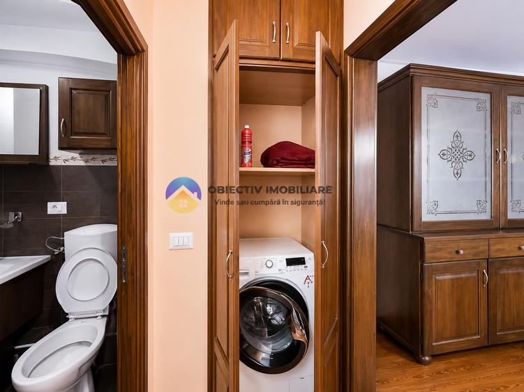 Apartament 3 camere/2 balcoane /cu priveliste CENTRU .