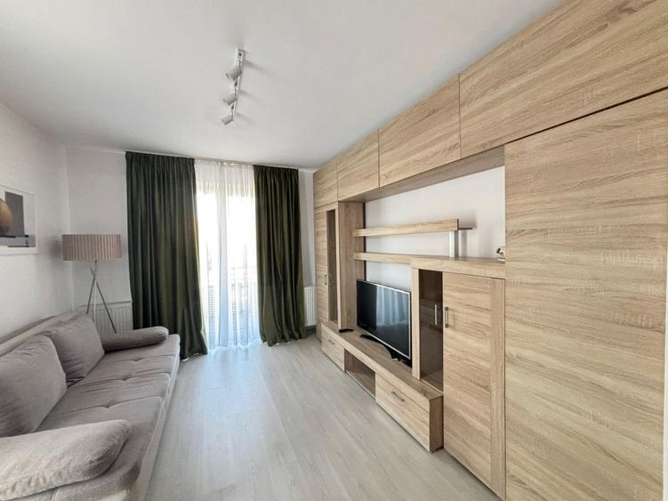 Proprietar - Inchiriez apartament 2 camere Avantgarden 2 + 2 locuri de parcare