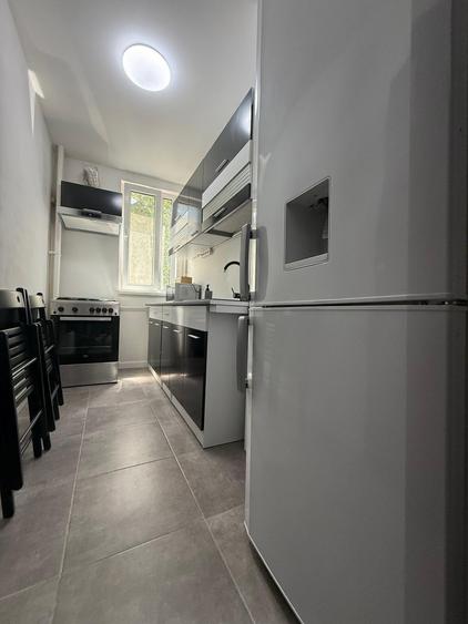 4 camere Etaj 3 lângă Parc si Metrou Drumul Taberei Renovat 2026