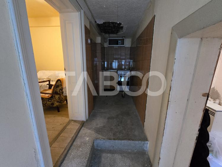 Casa tip duplex de vanzare la curte comuna pivnita in Piata Cluj Sibiu