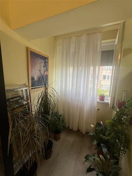 RECO Garsoniera renovata complet, etaj intermediar