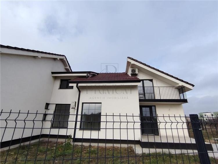 Duplex proiect deosebit - semimobilat - suprafete foarte generoase - zona foart