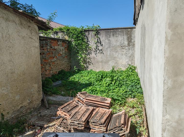 Casa 3 camere libera la vanzare BUNLOC