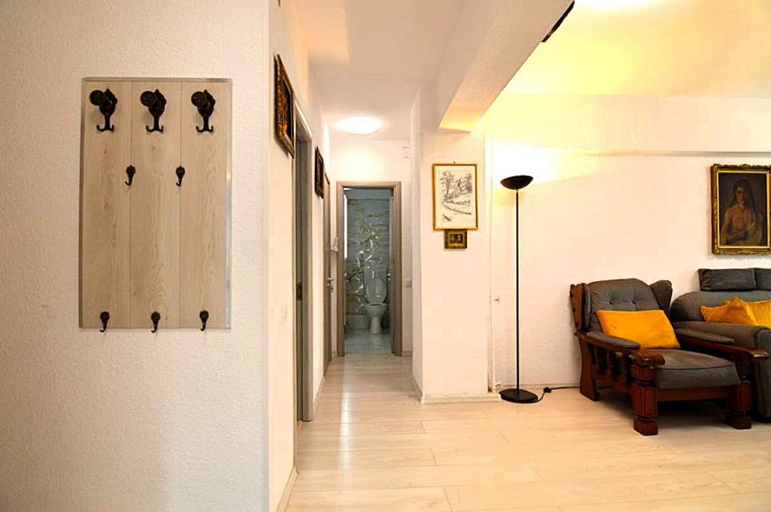 INCHIRIERE APARTAMENT 3 CAMERE DECEBAL –RESTAURANT DUMAN