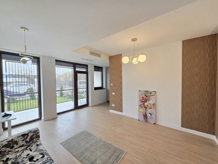 3 camere - Damaroaia - Petrom City - curte 140 mp
