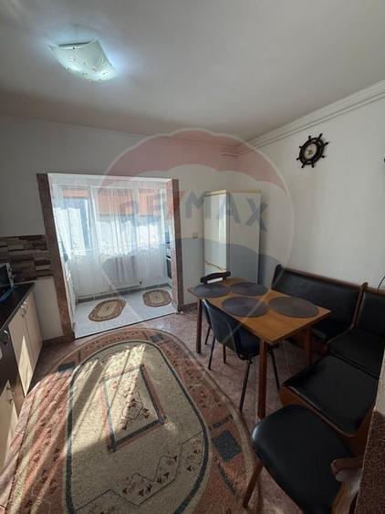 DE INCHIRIAT Apartament 2 camere cu garaj zona Europa