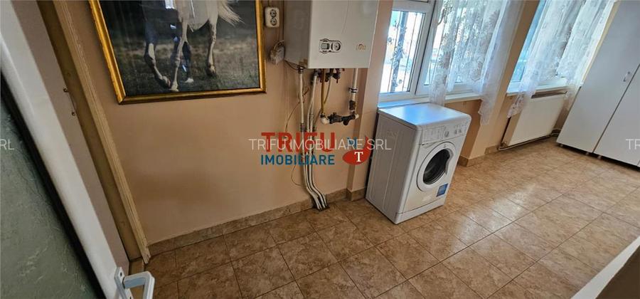 Apartament complet decomandat, 3 camere, 2 băi și garaj inclus - 12
