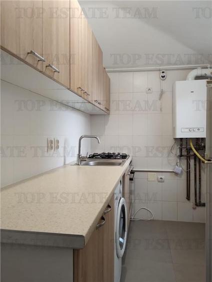 Apartament 3 camere de inchiriat in vila ,cochet, nou renovat , balcon, curte