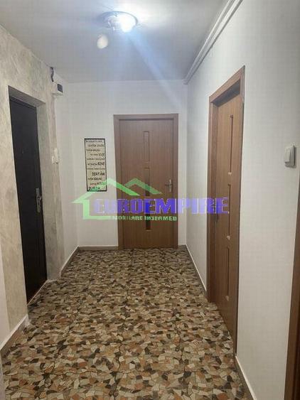 Apartament 2 camere de inchiriat zona Trocadero, CENTRALA GAZ