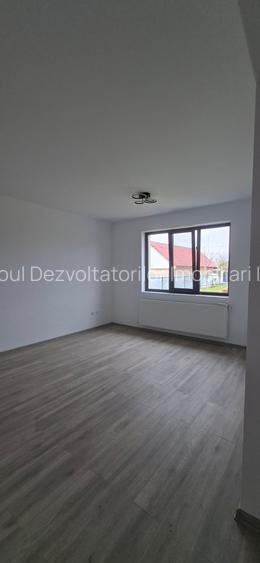 Casa cu 3 camere 80 mp, teren 650 mp, gazon, centru Holboca - 4