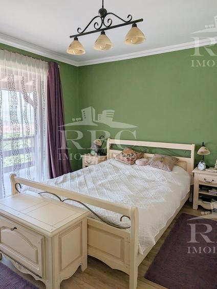 Casa cuplata finisata cu teren 300 mp Floresti str. Narciselor