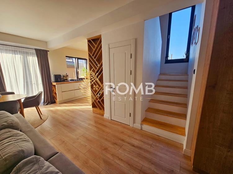 Casă tip duplex, 120 mp utili, teren 305 mp, complet mobilată, Valea Seaca