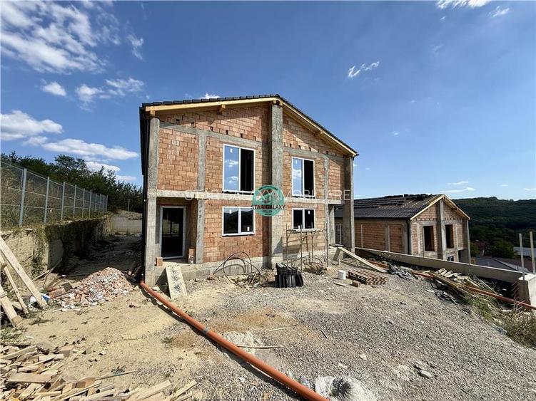 Case tip duplex de vanzare, 101 mp utili, 230 mp teren, in Corunca - 11