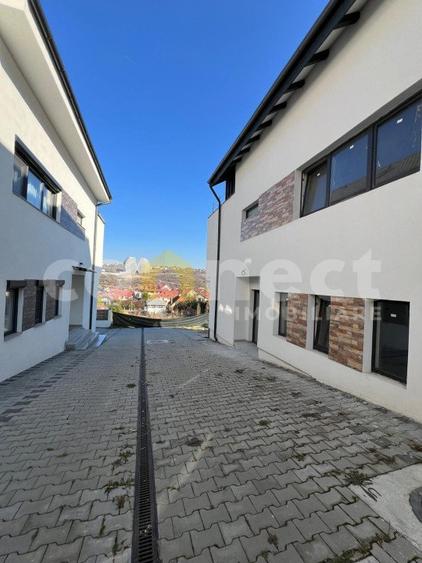 Duplex modern cu priveliste