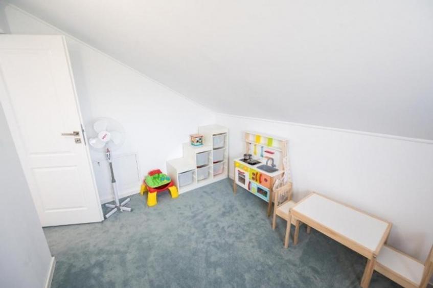 Casa noua, cocheta,  curte proprie Cartierul Tineretului, Haieu