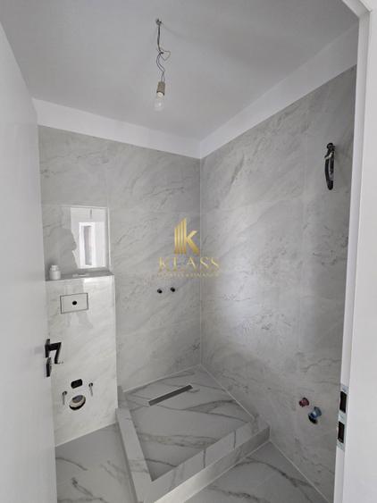 Vila 4 camere Tunari de vanzare