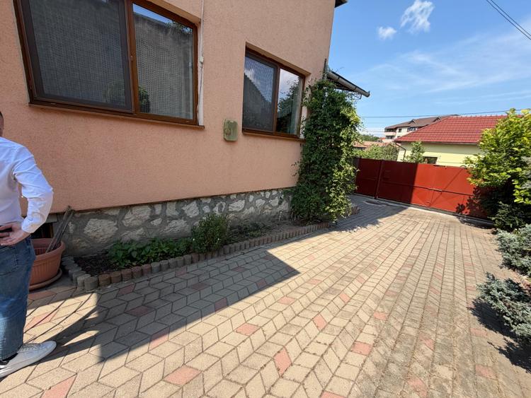 CASĂ SPAȚIOASĂ | S+P+1+M | 300 MP UTILI | 8 Camere | 662 MP Teren | Zona Centru