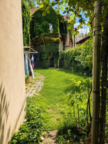 Apartament in casa cu 188mp teren, zona Hotel Ramada, scoala numarul 2