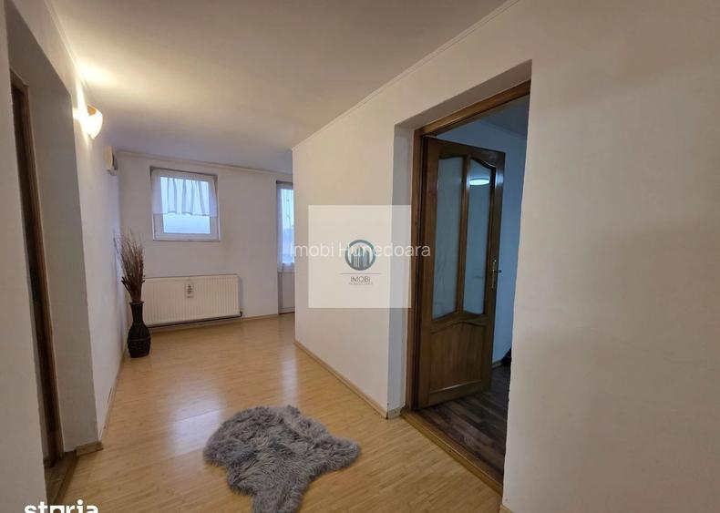 Casa spațioasa cu etaj, utilitați complete și piscina – Simeria, HD - 10
