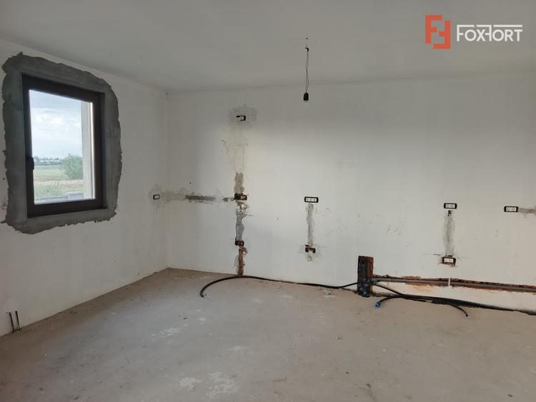 Comision 0% Casa individuala 5 camere cu teren de 747 mp in Sanandrei