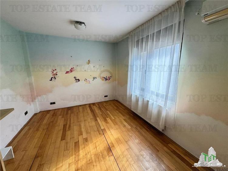 Vila P+1+M, 229 mp, 4 dormitoare, gradina si 4 parcari