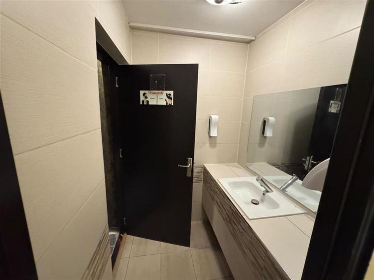 Sp comercial 80 mp - Piata Moldovei