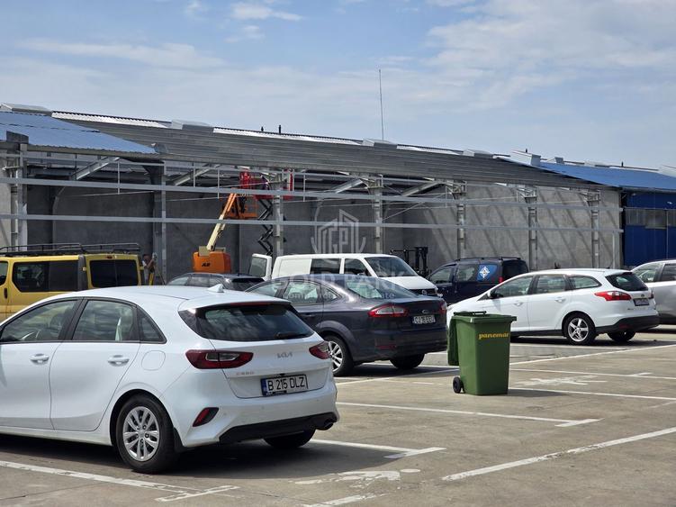 Spatiu Comercial in Centru Comercial - Zona Traian Vuia - Parcare