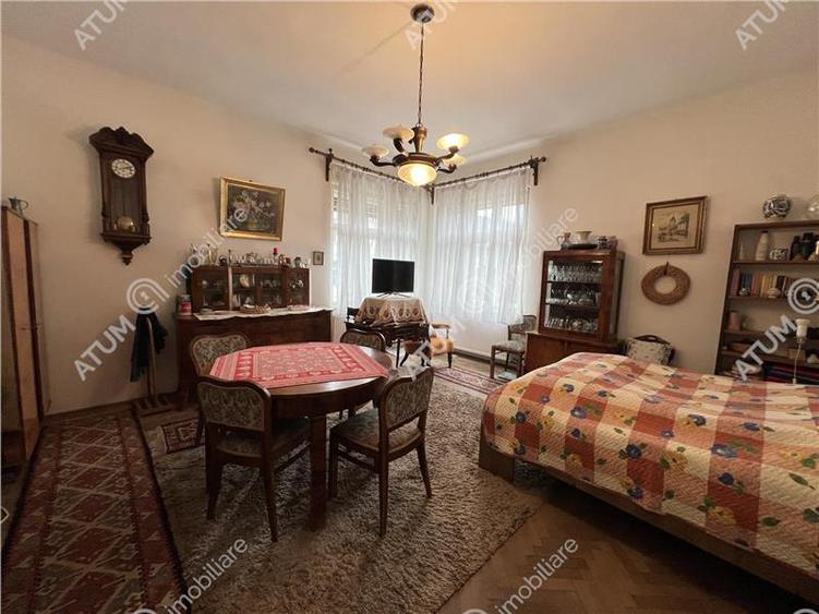 Casa individuala cu 4 camere si teren 900 mp zona Calea Poplacii