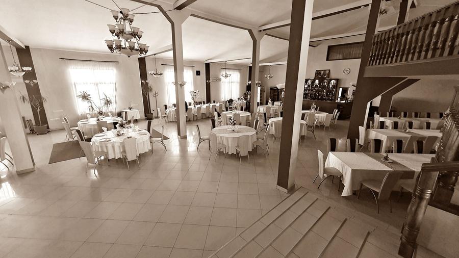 Afacere/Restaurant -Salon evenimente capacitate 600 persoane