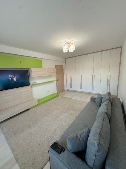 Apartament 2 camere + parcare - de vânzare