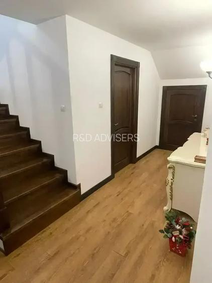 Casa 6 Camere Mobilat - Utilat Peisaj Pitoresc Panouri Fotovoltaice - 9