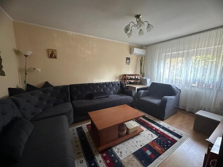 proprietar vand apartament 4 camere - 5
