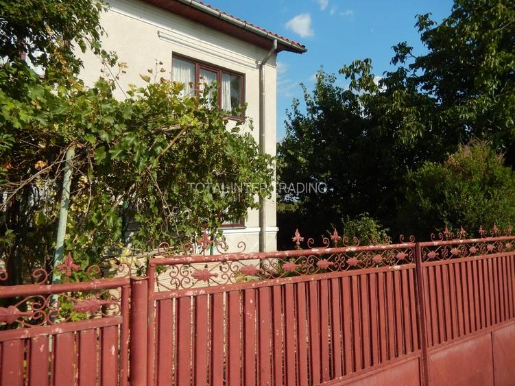 Calugareni-Branistari-casa 4 camere, teren 1965 mp, curent, put, libera,69900 € - 4